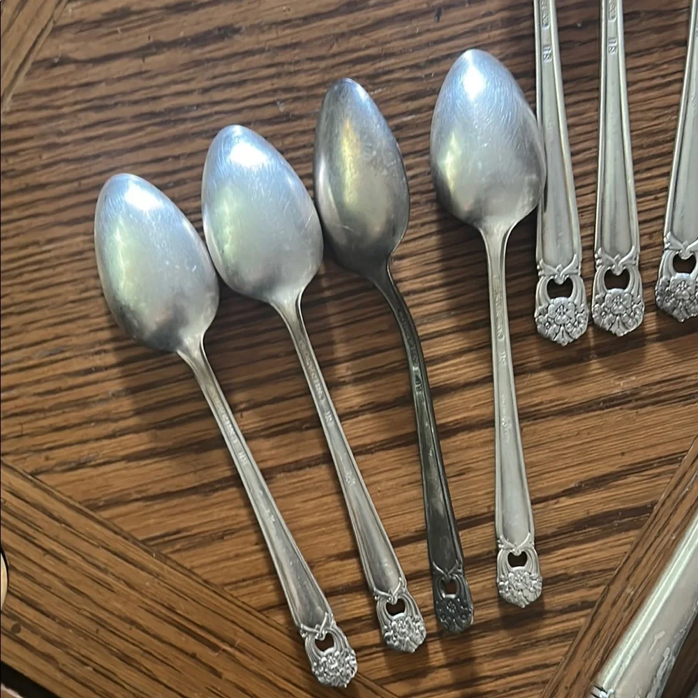 1847 Rogers Eternally Yours Silverplate Silverware